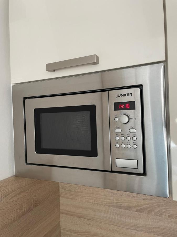 Cozy City Apartment Near City Center Wina Bagian luar foto