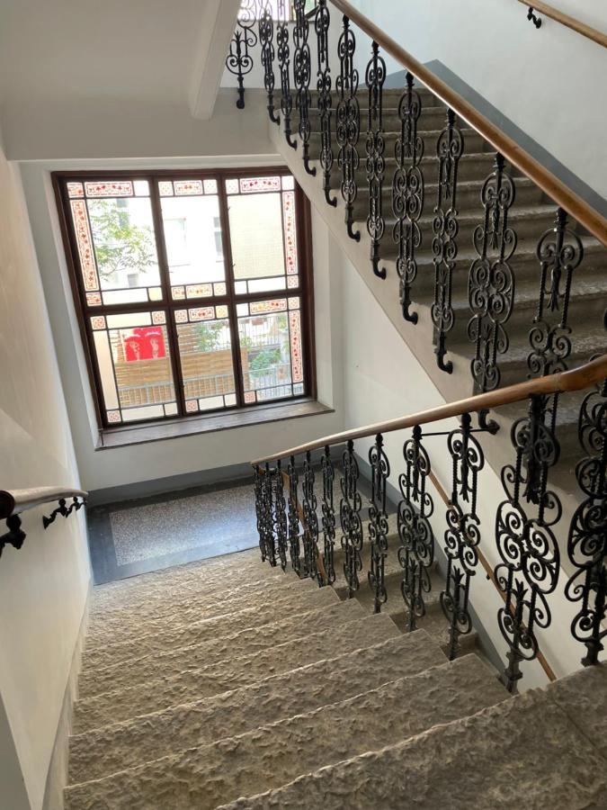Cozy City Apartment Near City Center Wina Bagian luar foto
