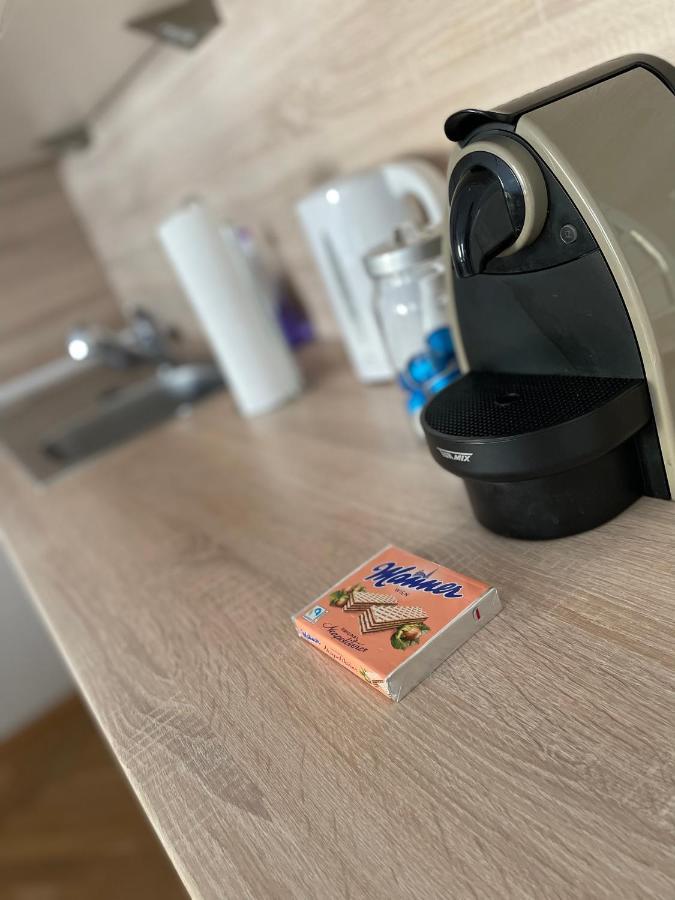 Cozy City Apartment Near City Center Wina Bagian luar foto